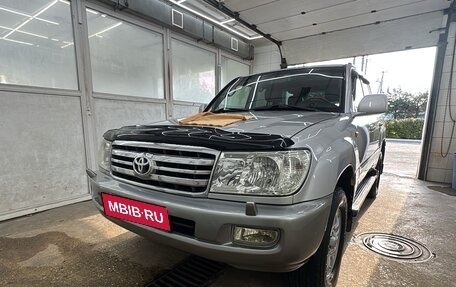 Toyota Land Cruiser 100 рестайлинг 2, 2007 год, 2 900 000 рублей, 1 фотография
