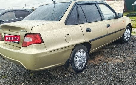 Daewoo Nexia I рестайлинг, 2011 год, 215 000 рублей, 3 фотография