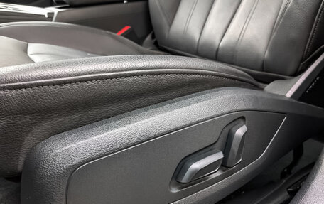 Audi A4, 2018 год, 2 100 000 рублей, 21 фотография