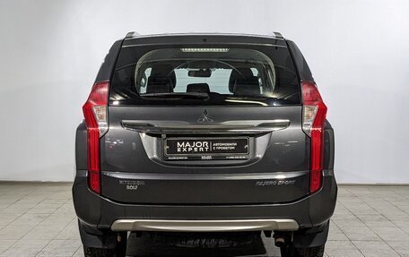 Mitsubishi Pajero Sport III рестайлинг, 2018 год, 2 540 000 рублей, 6 фотография