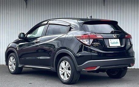 Honda Vezel, 2015 год, 1 050 000 рублей, 2 фотография
