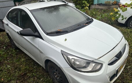 Hyundai Solaris II рестайлинг, 2014 год, 365 000 рублей, 3 фотография