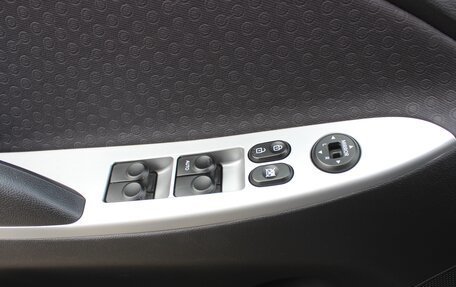 Hyundai Solaris II рестайлинг, 2012 год, 789 990 рублей, 8 фотография
