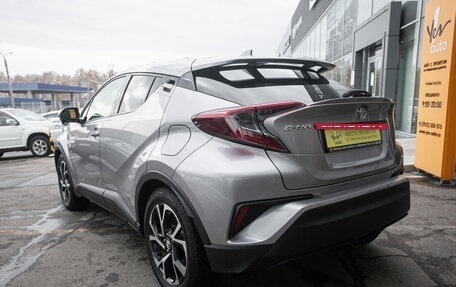 Toyota C-HR I рестайлинг, 2018 год, 1 878 000 рублей, 5 фотография