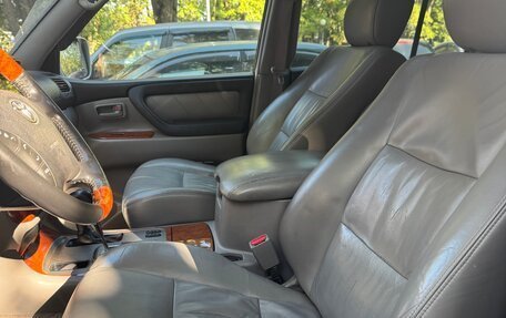 Toyota Land Cruiser 100 рестайлинг 2, 2007 год, 2 900 000 рублей, 14 фотография