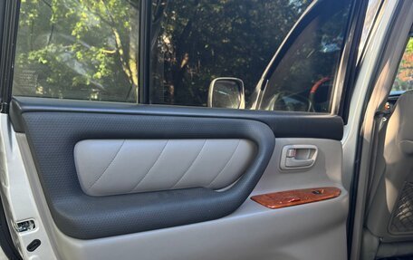 Toyota Land Cruiser 100 рестайлинг 2, 2007 год, 2 900 000 рублей, 9 фотография