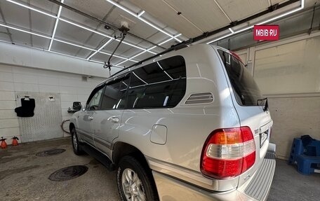 Toyota Land Cruiser 100 рестайлинг 2, 2007 год, 2 900 000 рублей, 6 фотография