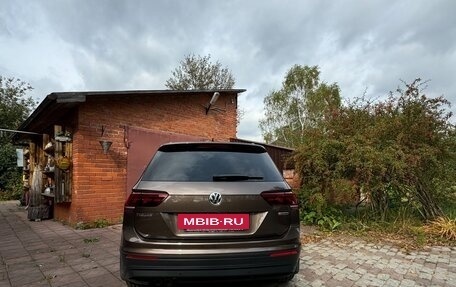 Volkswagen Tiguan II, 2020 год, 3 000 000 рублей, 2 фотография