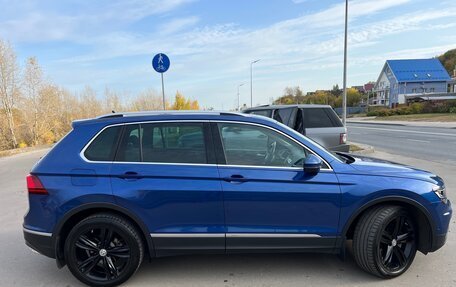 Volkswagen Tiguan II, 2018 год, 3 300 000 рублей, 2 фотография