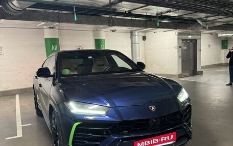 Lamborghini Urus I, 2018 год, 19 000 000 рублей, 3 фотография