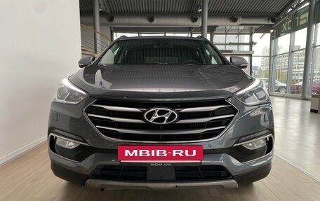 Hyundai Santa Fe III рестайлинг, 2017 год, 1 690 000 рублей, 2 фотография