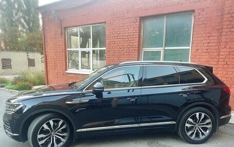 Volkswagen Touareg III, 2018 год, 5 345 000 рублей, 28 фотография