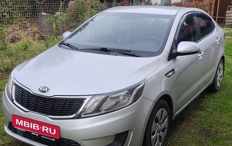 KIA Rio III рестайлинг, 2014 год, 999 999 рублей, 2 фотография