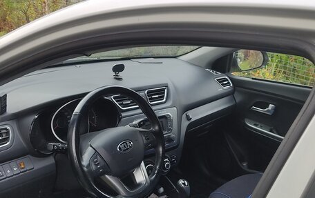 KIA Rio III рестайлинг, 2014 год, 999 999 рублей, 9 фотография
