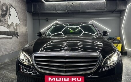 Mercedes-Benz E-Класс, 2020 год, 3 300 000 рублей, 3 фотография