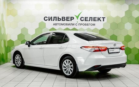 Toyota Camry, 2022 год, 3 600 000 рублей, 6 фотография