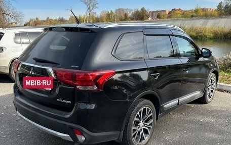 Mitsubishi Outlander III рестайлинг 3, 2016 год, 2 000 050 рублей, 3 фотография