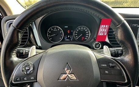 Mitsubishi Outlander III рестайлинг 3, 2016 год, 2 000 050 рублей, 18 фотография