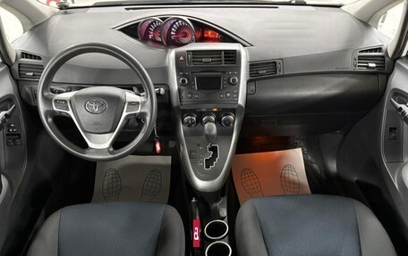 Toyota Verso I, 2013 год, 1 449 000 рублей, 9 фотография