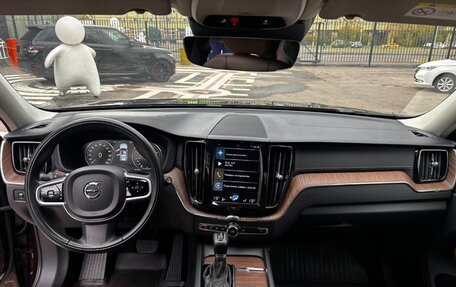 Volvo XC60 II, 2018 год, 3 850 000 рублей, 3 фотография