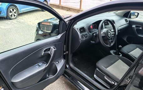 Volkswagen Polo VI (EU Market), 2012 год, 800 000 рублей, 10 фотография