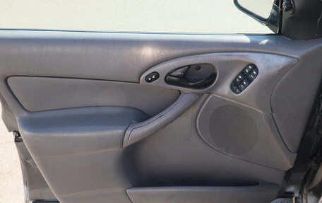 Ford Focus IV, 2002 год, 258 753 рублей, 10 фотография