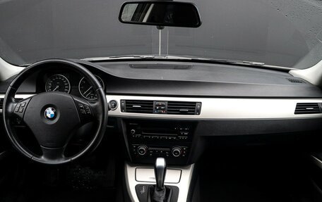 BMW 3 серия, 2011 год, 1 290 000 рублей, 11 фотография