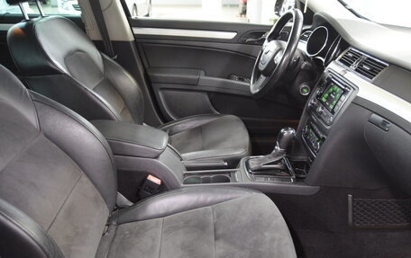 Skoda Superb III рестайлинг, 2013 год, 1 000 000 рублей, 10 фотография