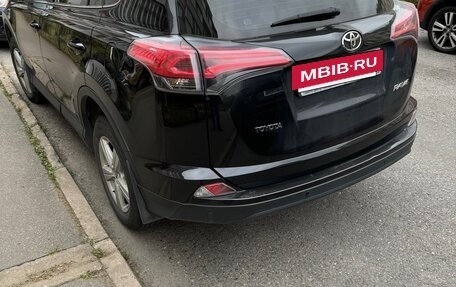 Toyota RAV4, 2017 год, 1 800 000 рублей, 3 фотография