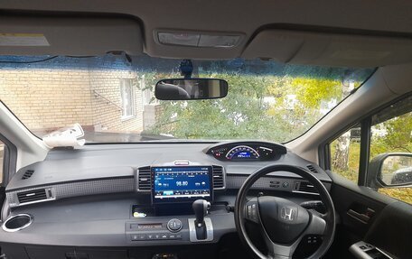 Honda Freed I, 2013 год, 1 400 000 рублей, 13 фотография