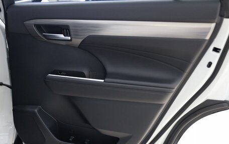 Toyota Highlander, 2025 год, 6 500 000 рублей, 20 фотография