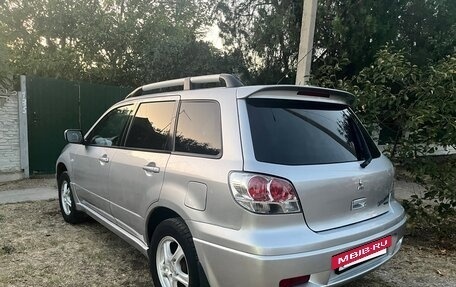Mitsubishi Outlander III рестайлинг 3, 2003 год, 500 000 рублей, 2 фотография