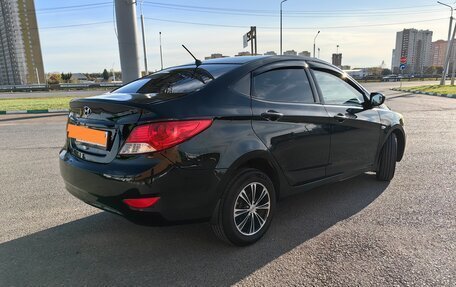Hyundai Solaris II рестайлинг, 2013 год, 830 000 рублей, 2 фотография