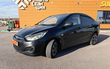 Hyundai Solaris II рестайлинг, 2013 год, 830 000 рублей, 4 фотография