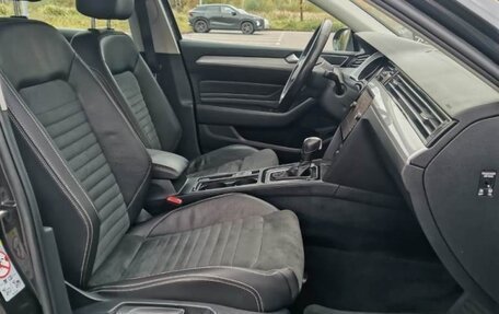 Volkswagen Passat B8 рестайлинг, 2021 год, 2 250 000 рублей, 11 фотография