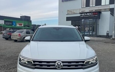 Volkswagen Tiguan II, 2019 год, 2 490 000 рублей, 1 фотография