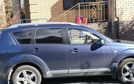 Mitsubishi Outlander III рестайлинг 3, 2008 год, 1 400 000 рублей, 5 фотография