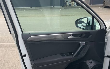 Volkswagen Tiguan II, 2019 год, 2 490 000 рублей, 9 фотография