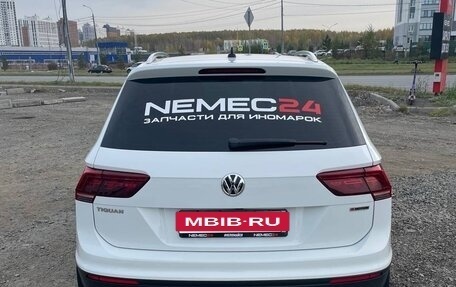Volkswagen Tiguan II, 2019 год, 2 490 000 рублей, 4 фотография