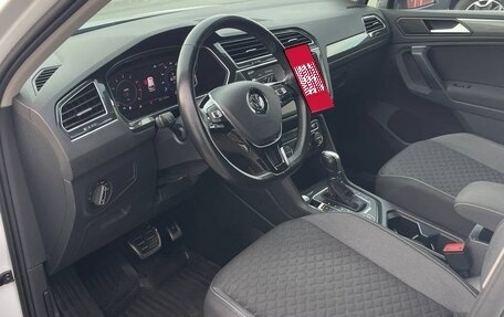 Volkswagen Tiguan II, 2019 год, 2 490 000 рублей, 8 фотография