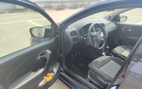 Volkswagen Polo VI (EU Market), 2011 год, 680 000 рублей, 5 фотография