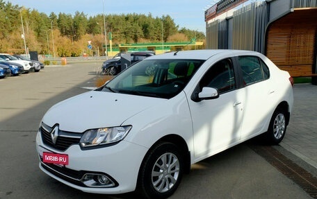 Renault Logan II, 2017 год, 826 800 рублей, 4 фотография