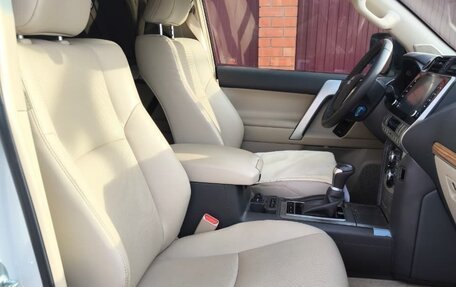 Toyota Land Cruiser Prado 150 рестайлинг 2, 2021 год, 8 000 000 рублей, 19 фотография