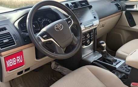 Toyota Land Cruiser Prado 150 рестайлинг 2, 2021 год, 8 000 000 рублей, 10 фотография