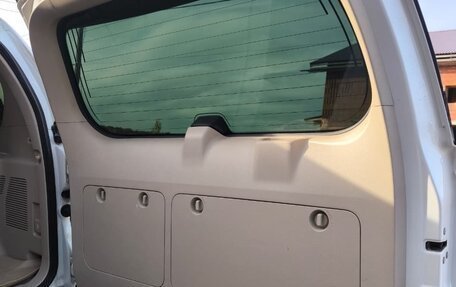 Toyota Land Cruiser Prado 150 рестайлинг 2, 2021 год, 8 000 000 рублей, 28 фотография