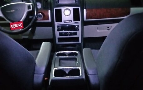 Chrysler Voyager IV, 2008 год, 1 750 000 рублей, 8 фотография