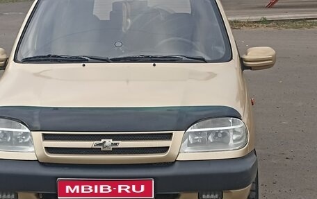 Chevrolet Niva I рестайлинг, 2004 год, 300 000 рублей, 1 фотография