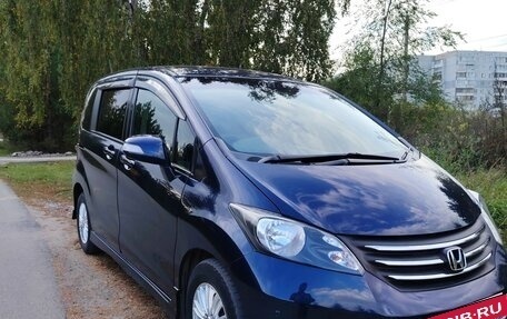 Honda Freed I, 2011 год, 879 000 рублей, 13 фотография
