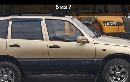 Chevrolet Niva I рестайлинг, 2004 год, 300 000 рублей, 2 фотография