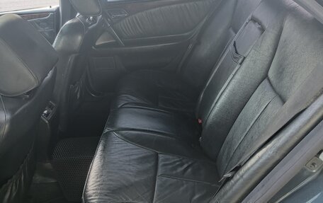 Mercedes-Benz E-Класс, 1998 год, 450 000 рублей, 9 фотография